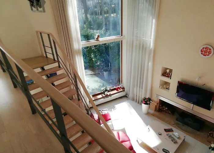 In Near Popular * Tallin