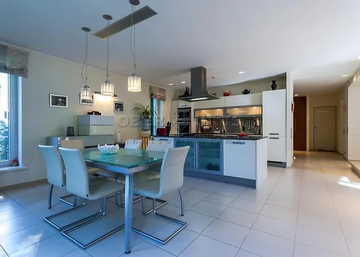 In Near Popular * Tallin