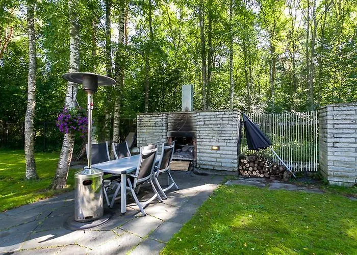 In Near Popular Villa Tallin