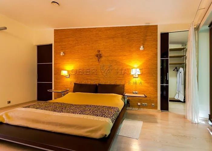 In Near Popular Вилла